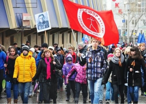 Пермские спортсмены вышли на Марш Победы