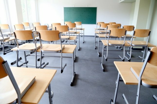В Перми открыта горячая линия по дистанционному обучению школьников