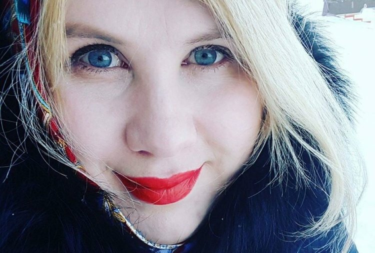 «Я желаю, чтоб время помчалось назад. Чтобы каждый удар отмотал один год»